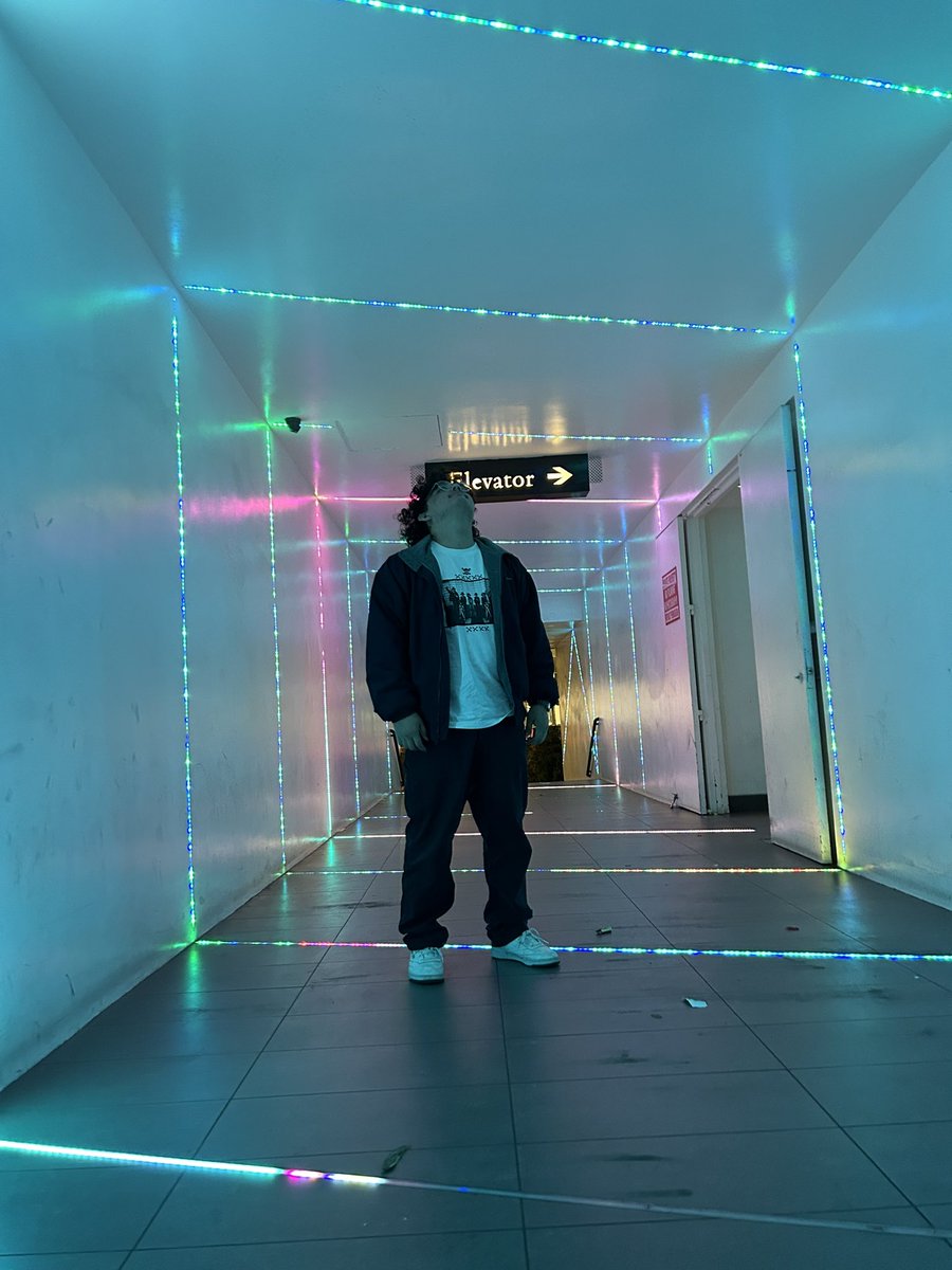 untitled_darwin's tweet photo. GOING UP! https://t.co/tFrsuO27aF