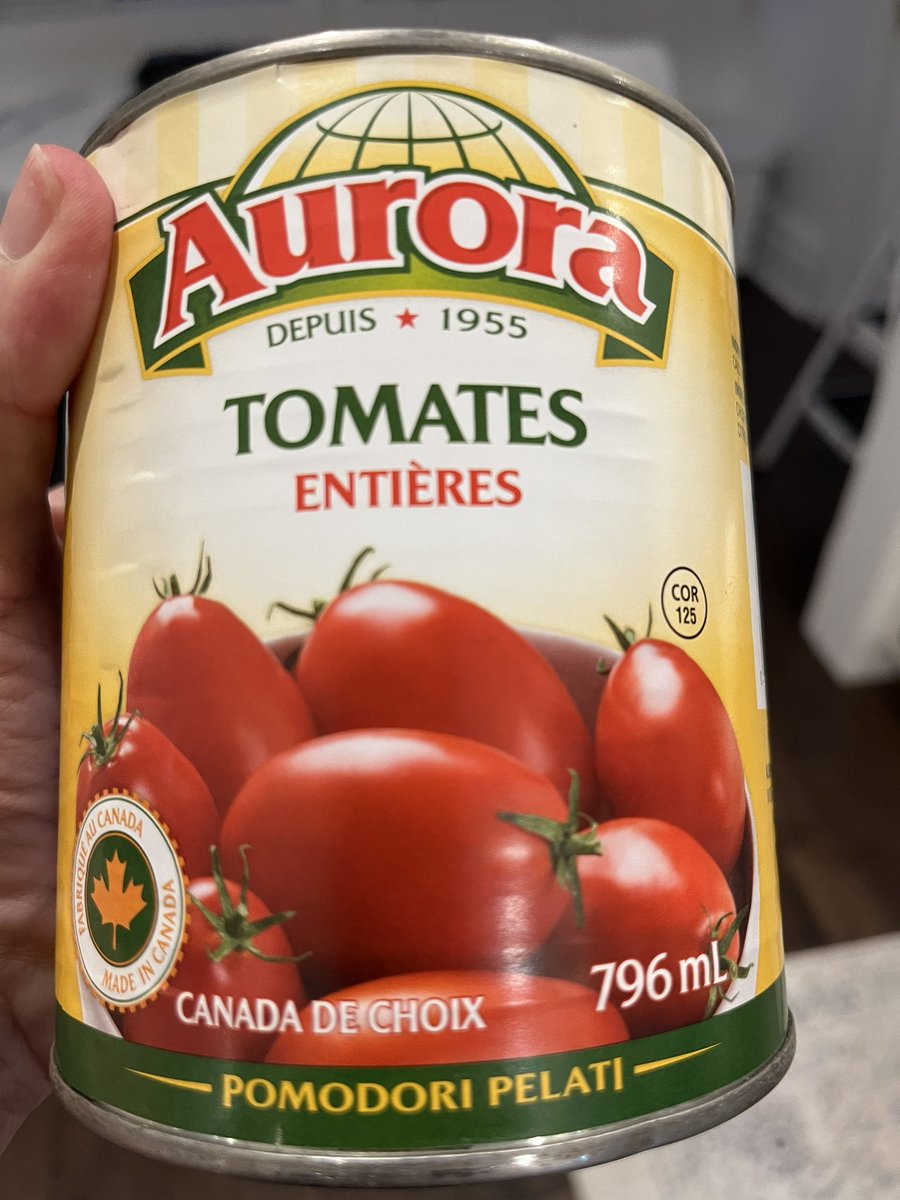 So, @LoblawsON #GalenWeston explain to me like I am 3 years old: WHY are No Name tomatoes at No Frills the same price as Aurora imported from Italy tomatoes?
#PriceHike #PriceGouging #RecordProfits #NotNoNamePrice