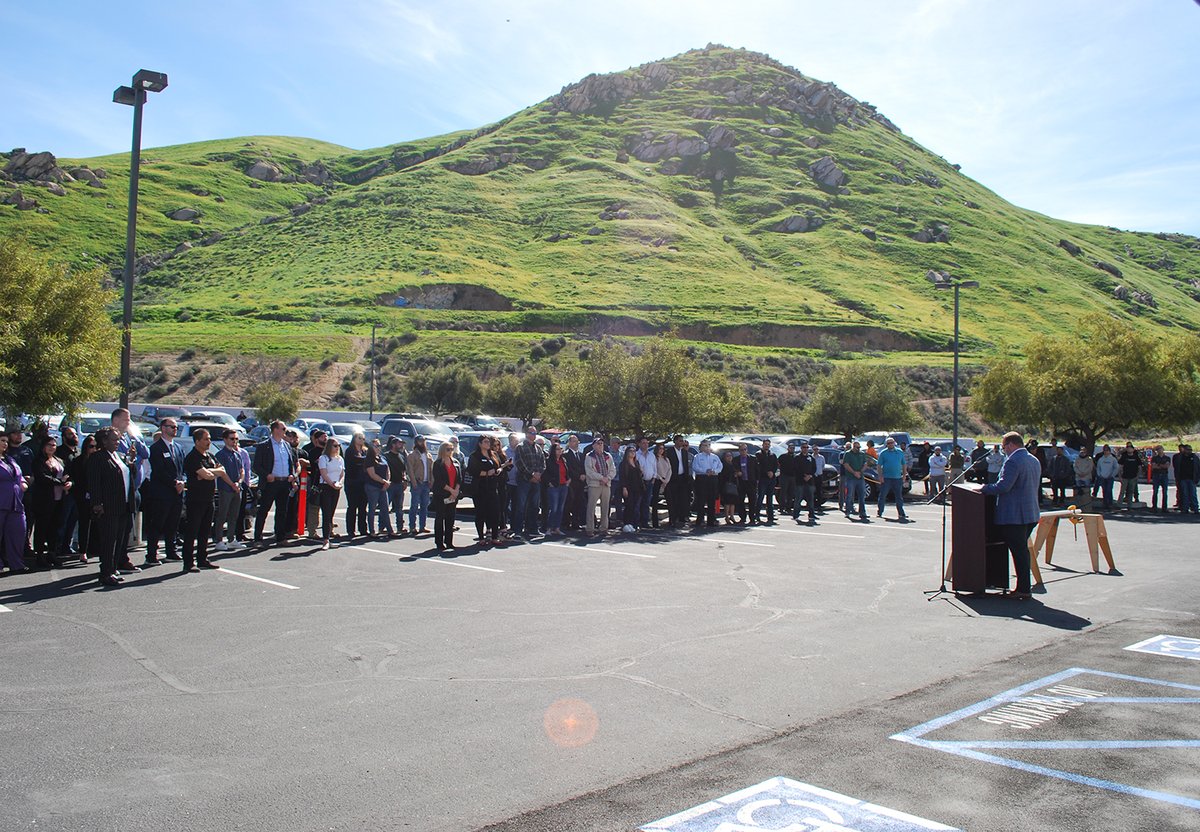 ABCSOCAL1's tweet photo. We were honored to have representatives from the City of Riverside, local &amp; state elected officials, our Board &amp; Trustees, #ABCSoCal members &amp; students attend the ribbon cutting of our Riverside building. #ABCMeritShopProud https://t.co/99mgdC5Ouj https://t.co/QNXoFalDv8