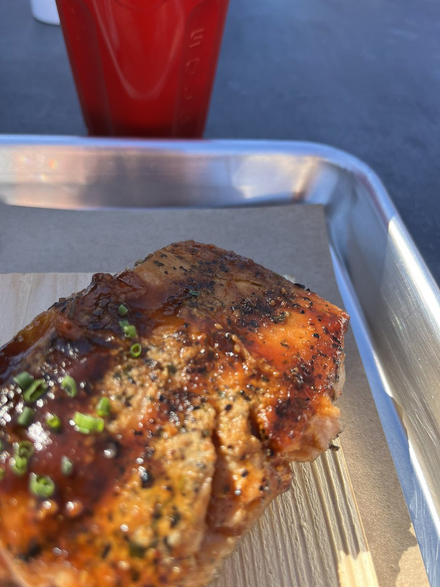 dallaswinechick tweet media