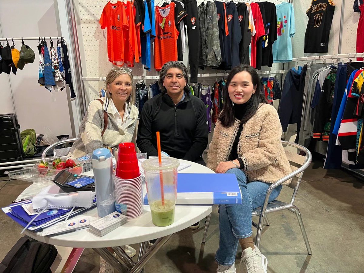 Lmz2015's tweet photo. #magicshow #exhibition #sportwear Be you good partner for sports apparel,welcome to visit us in Las Vegas! https://t.co/QCKxOYhRYy