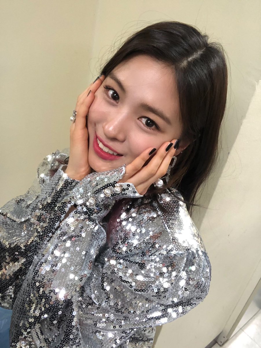 Dropping by to wish everyone a happy Valentine's day.