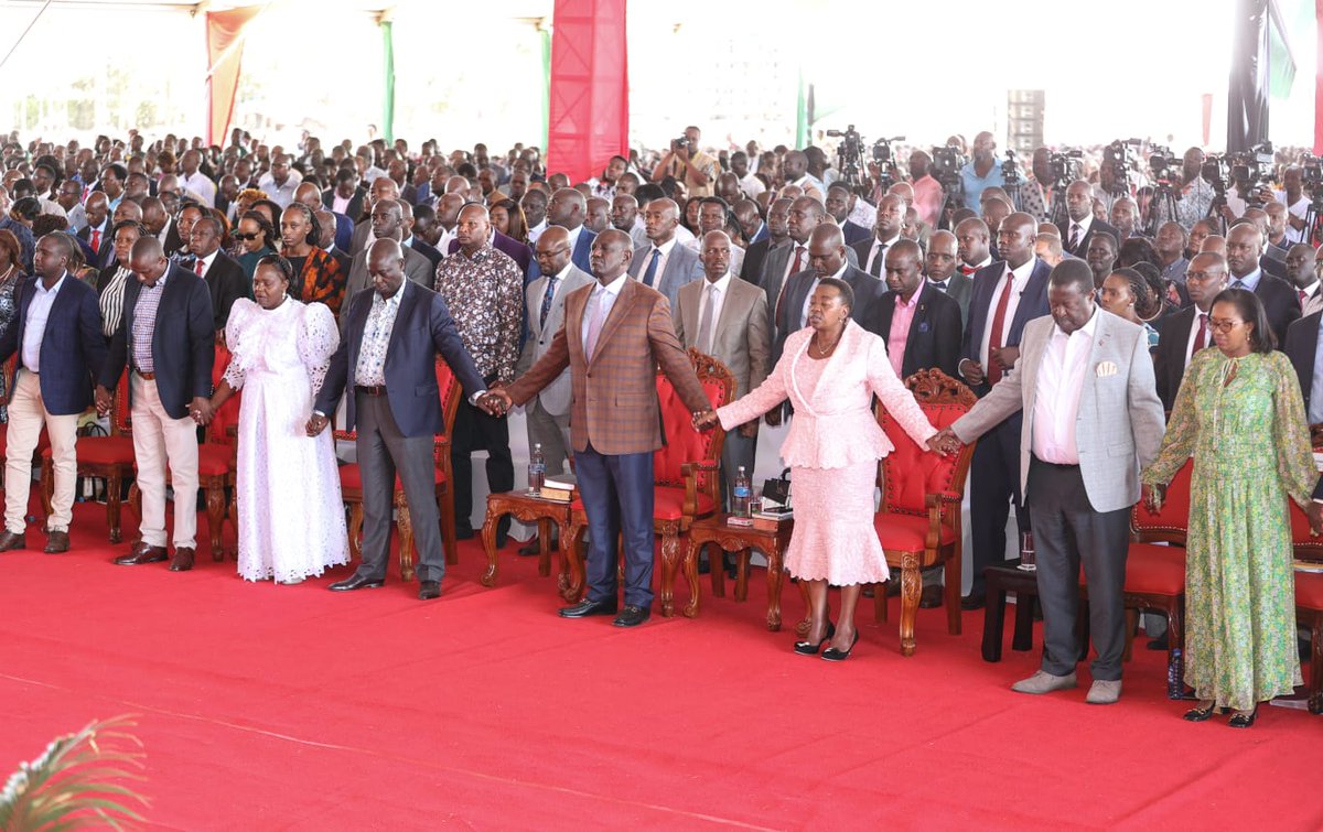 pksalasya's tweet photo. Good morning kenya ,prayers moves mountains. AS WESTERN we are happy our son Hon @MusaliaMudavadi is now a born gain.keep going deep in prayers but also advise our our president to seat down with petroleum companies na warudishe subsidies ya mafuta,hustlers are struggling so much https://t.co/OfUM26eziC