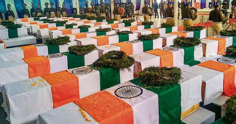 4 years of #PulwamaAttack

We Indians can never forget their supreme sacrifice.
Our 40 soldiers were martyred in the brutal terror attack in #JammuAndKashmir's Pulwama

Jai Hind 
Jai Bharat 
 
#pulwama_terrorist_attack 
#PulwamaAttack2019 
#PulwamaMartyrs 

<a href="/BhaaratExpress/">Bharat Express</a>