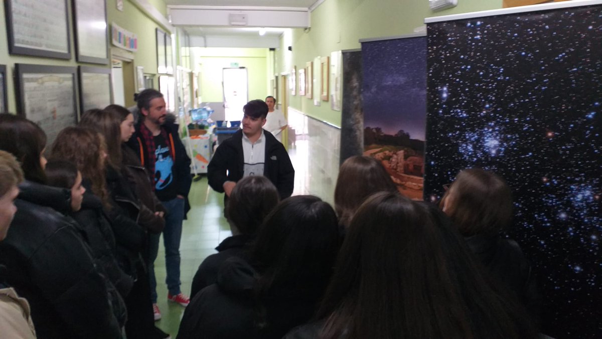 RADIOeduAgora's tweet photo. ÁGORA: punto de encuentro, en el Día Mundial de la Radio, de  alumnado y docentes de 15 centros, representantes políticos, profesionales de la comunicación y de nuestra comunidad educativa. https://t.co/xxIzAfw8w6