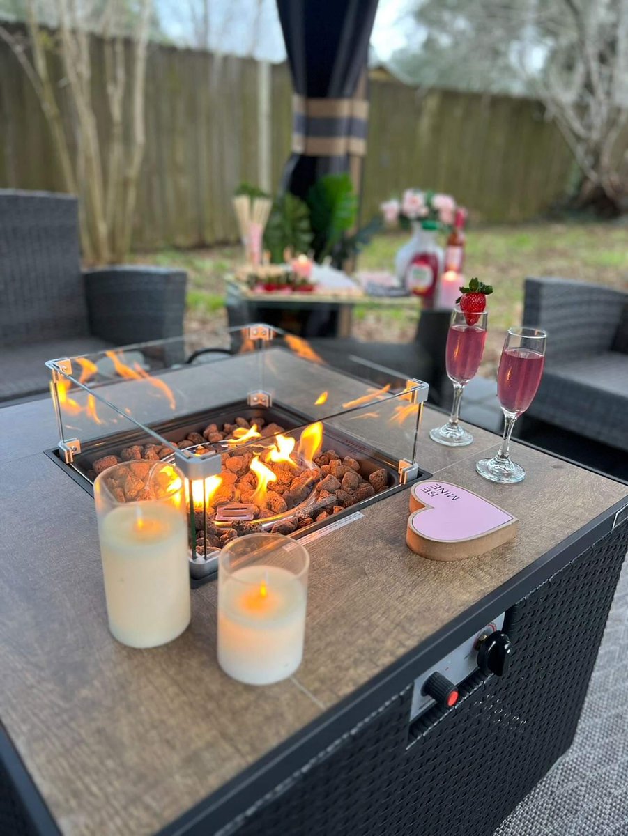 yitahome's tweet photo. Happy Valentine's Day! This year, make your romantic evening extra special with a fire table.❤️

Link: https://t.co/3NibZPL0dw 🛒

Picture Credit: @mylatina_home 📷

#FireTable #OutdoorLiving #ValentinesDay #PatioVibes #BackyardGoals #ValentinesDay https://t.co/ES5ZGY3Idj