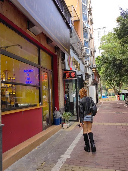 Tried a new Italian place for lunch...  Giusto All'Osteria 刚刚好意式小酒馆 宏威路彩田居  Kind of a typical "I'm Italian