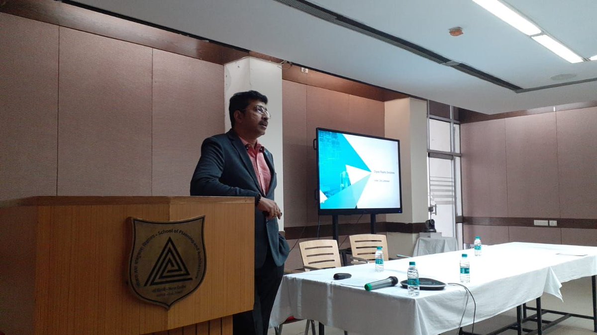 Hexagon_IN's tweet image. AGI conducted a #Workshop on the Utility of #GeospatialTechnologies in Architecture and Planning at the School of Planning and Architecture, New Delhi.

Vinay Babu, Hexagon India, and representatives from AGI talked about the expansive potential of using Geospatial technologies.
