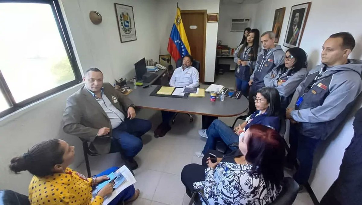 drdanielrh's tweet photo. El día de hoy continuamos con la expansión del Plan Justicia Inmediata en el territorio nacional, en esta oportunidad nos instalamos en el Circuito Judicial Penal de La Guaira.

#PlanJusticiaInmediata
#JuventudIntegraciónYPaz 
#LaGuaira https://t.co/I9hVhDYmxD