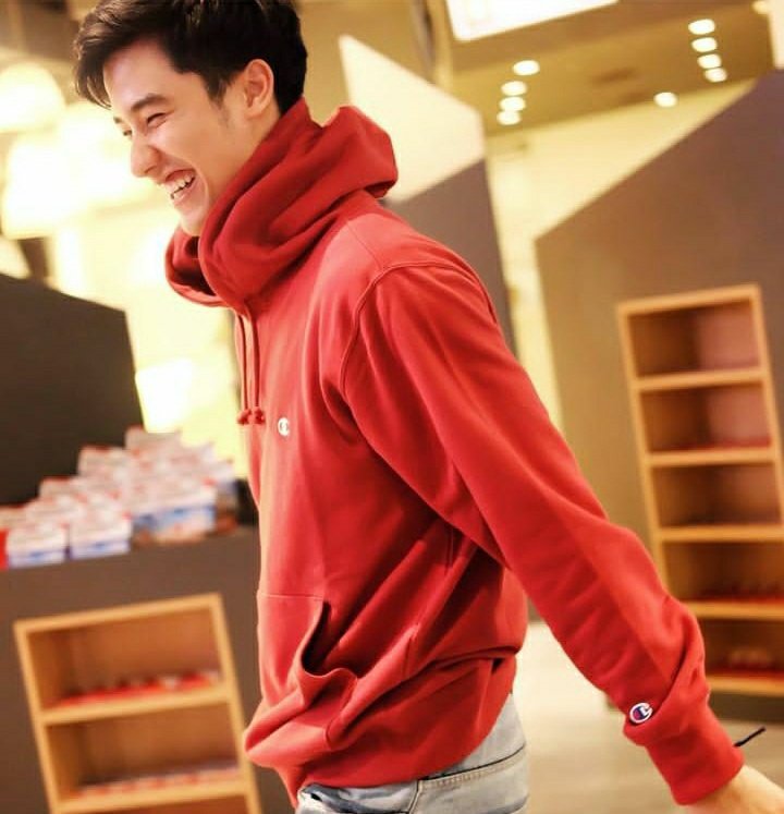 tawan_memories's tweet image. 🗓️ 6 years ago 

Happy V. day ❤️ #toall

#Tawan_V