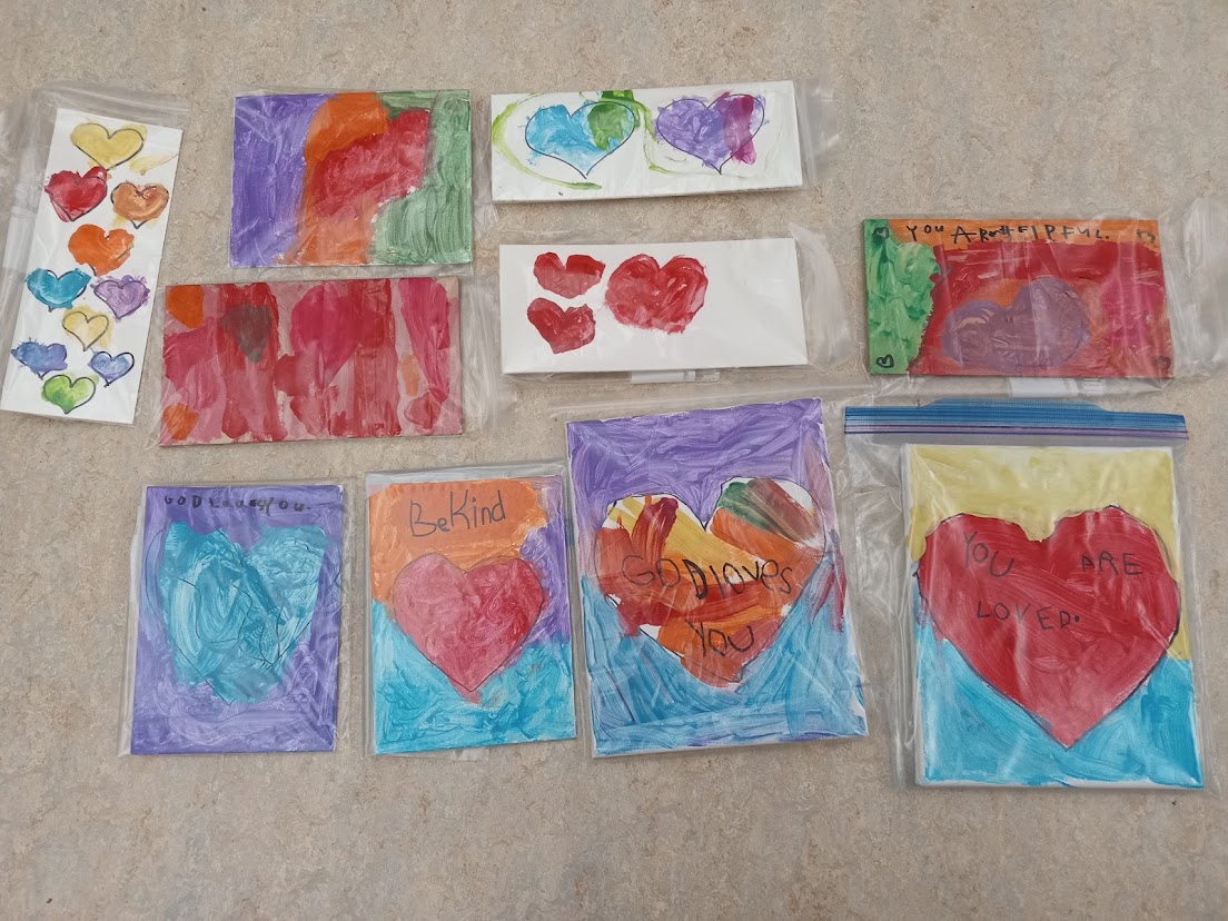 CormicanCrew's tweet photo. A sneak peak at some of the "Heart Art" that will be available tomorrow. Stop by after 9:30am to take home some love from our hearts to yours! @CSMhs4 #hs4 #yql https://t.co/4vqAaTuRAQ