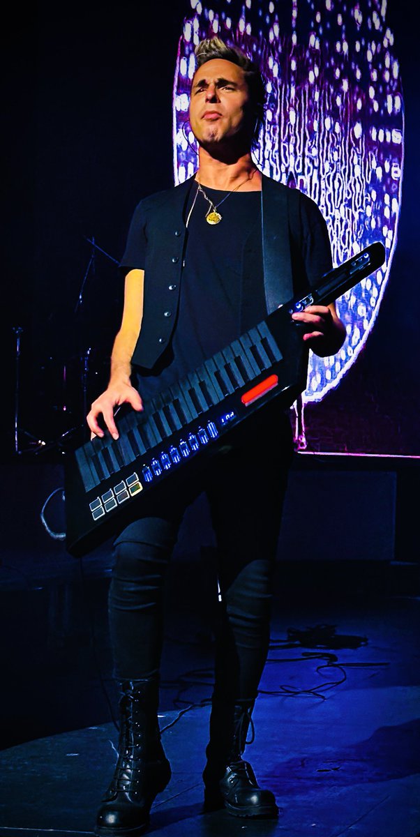 ChristianAlanGa's tweet photo. @AlexMidi #PixelTour @MoeniaMx Œ https://t.co/E1JBrxOdDp