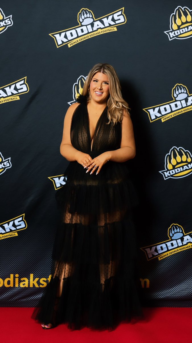 MidgTalks's tweet image. So wild to think the @PGKodiaks first ever #BlackandGoldGala is over, but what a wonderful night! 

Honoured to host this event supporting northern athletes. Thank you to everyone who made the evening a success! 

Now real talk…who else is excited for next year???