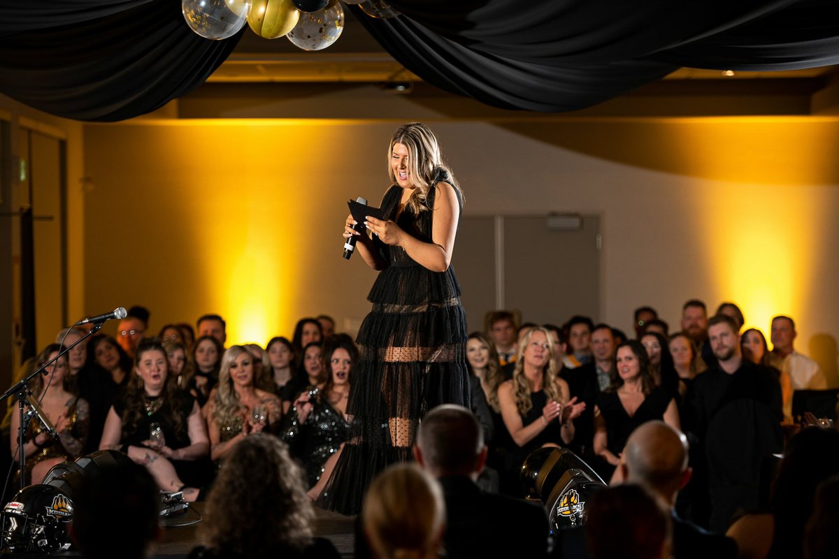 MidgTalks's tweet image. So wild to think the @PGKodiaks first ever #BlackandGoldGala is over, but what a wonderful night! 

Honoured to host this event supporting northern athletes. Thank you to everyone who made the evening a success! 

Now real talk…who else is excited for next year???