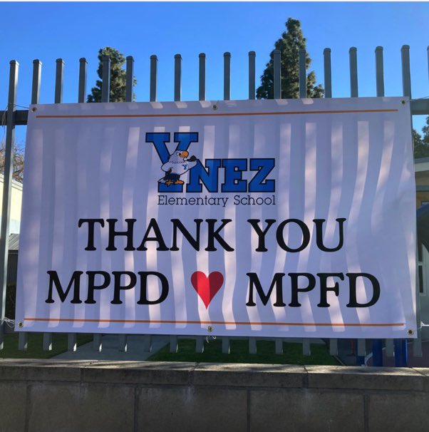 alhambrausd's tweet photo. #YNEZSchool stands in support of the #MontereyPark community + gives big shout out to @MontereyParkPD + @MontereyParkFD 💙❤️💙
Drive by the school to see the beautiful banners they put up to say thank you. 🙏

￼Fotos: Dr. #JanicePhan 

#MPKFirstResponders #MPKPolice #MPKFire https://t.co/MVURwuO1CE