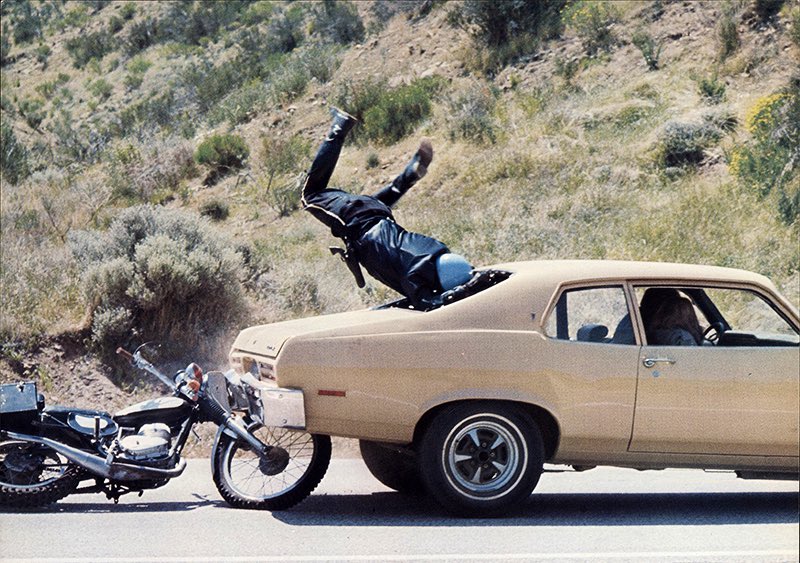 analgesicsleep's tweet photo. And, of course, the true stars of “Moving Violation” are these very 1970s cars
#MondayActionMovie #MovingViolation https://t.co/QjjmsC949p