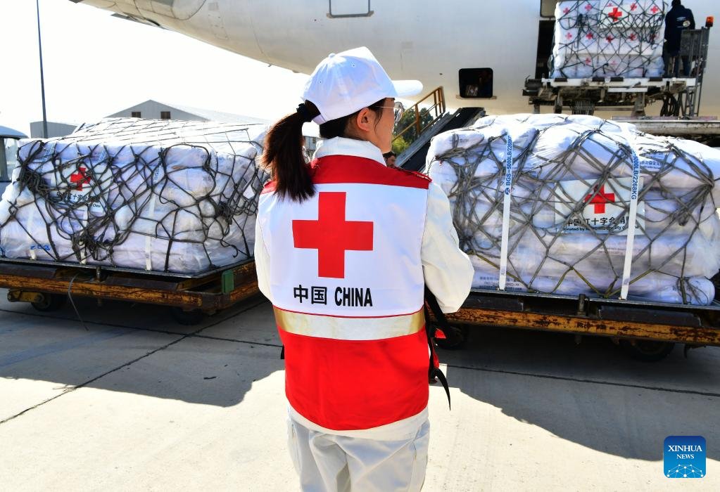 liupheonix's tweet image. The second batch of relief aid, including winter clothes, equipment, medication, etc, from the Red Cross Society of #China (#RCSC) arrived in #Syria by plane yesterday. #Earthquakes