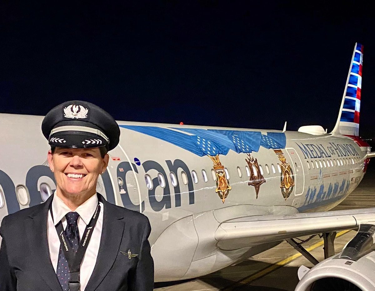 MohMuseum's tweet image. We receive many messages about @AmericanAir #FlagshipValor and most recently we were forwarded this note from AA pilot Donna Miller: “I said if I could fly the Medal of Honor plane, I could retire happy. ✅” Donna, we are proud to have you in the cockpit of FlagshipValor! 🇺🇸