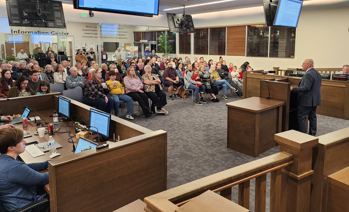 mike_winder's tweet photo. @MillcreekUT Mayor Jeff Silvestrini gives State of the City address tonight, sharing the many ways that Millcreek is engaged. #utpol @ULCTcitycafe https://t.co/7289RSJv7s
