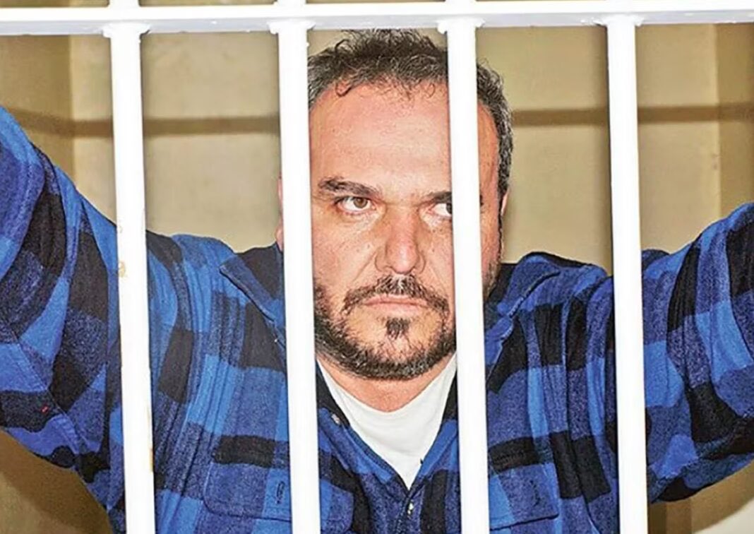PedroFerriz's tweet photo. Se pone sabroso el Juicio a Genaro García Luna. Sale embarrado Marcelo Ebrard, quien El Rey Zambada apunta como uno de sus protectores, a cambio de 300 mil dólares mensuales.
Les salió el tiro por la culata. https://t.co/jeT04loSsZ