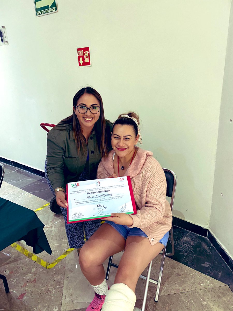 lil_1489's tweet photo. No hay pretexto cuando se quiere hacer las cosas por convicción. ¡Gracias! @SAE_CEN @karlis_sanchez por darme la oportunidad de estar en este gran diplomado de alto rendimiento, me llevo aprendizaje y experiencia significativa … HOY PUEDO DECIR QUE LO LOGRE ❤️🙌🏽 #SoyValiente https://t.co/jcRp3V2yyD