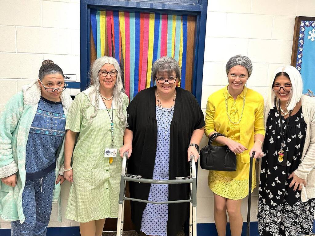 berkeleypotter's tweet photo. The best 100 year old kindergarten teachers!  #wearehmp https://t.co/grWpUzWrmj