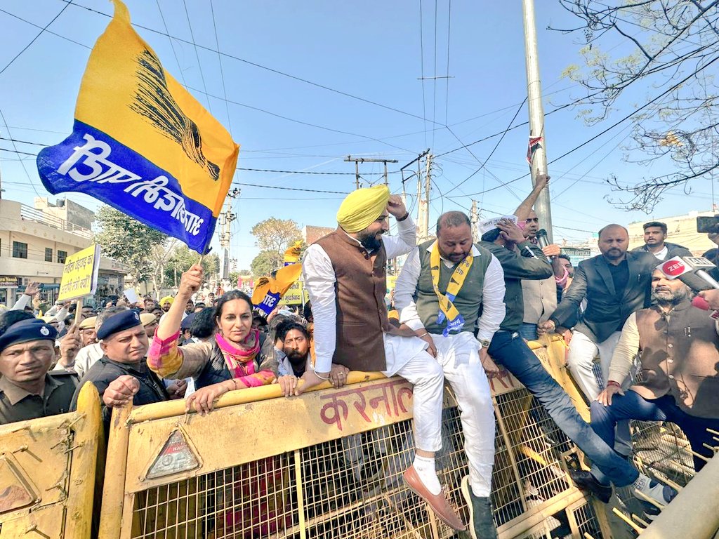Chitra Sarwara चित्रा सरवारा tweet media