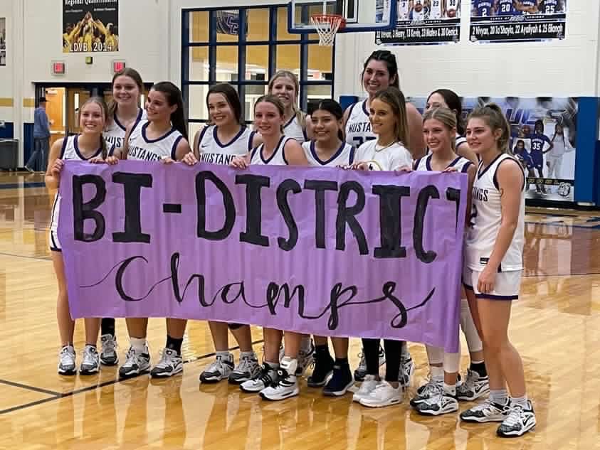var_austin's tweet photo. 📰🏀GIRLS 4A BI-DISTRICT: Marble Falls 41 China Springs 32 (FINAL) #txhshoops #VAR #UILplayoffs @LadyMustangsBB https://t.co/ZXW2FpJfOj