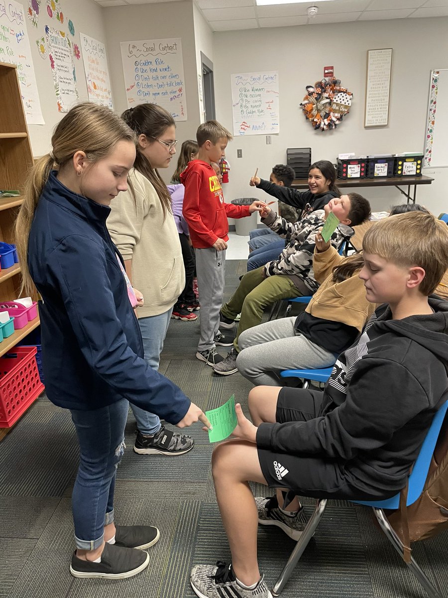 Reviewing for our unit test over the Solar System with conga lines <a href="/CaldwellProud/">Caldwell ISD</a> #CaldwellProud