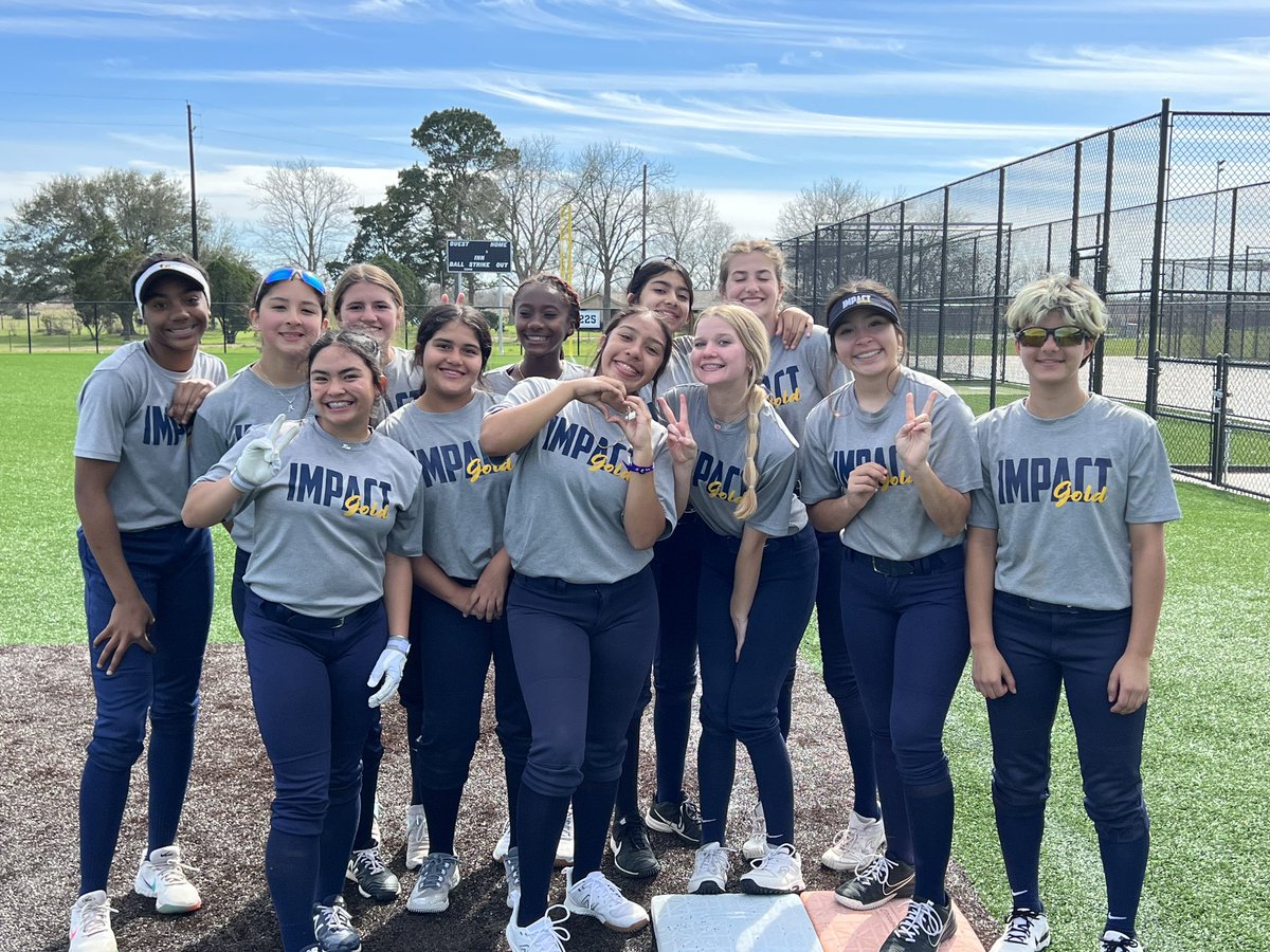 Abigail2027's tweet photo. February 11-12 Spring Warmup, Rosenberg Tx #impactgold #betheimpact @ExtraInningSB @_CoachAnthony @Estrada71Ray @BessieGirven @alyssa_ann01 @KcJackson00 https://t.co/TCrN0uyV7K