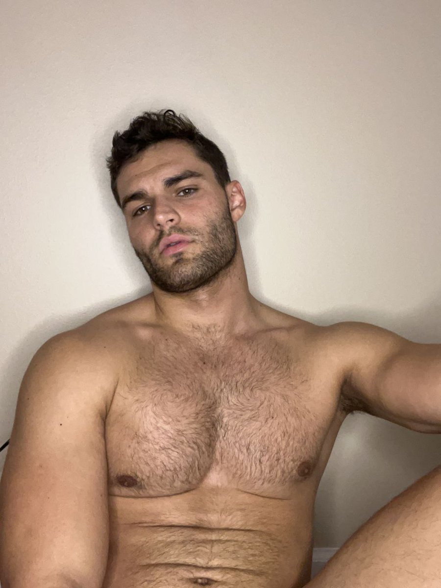 prettyboyfl1's tweet photo. Be my Valentine https://t.co/FunbqYAGM6
