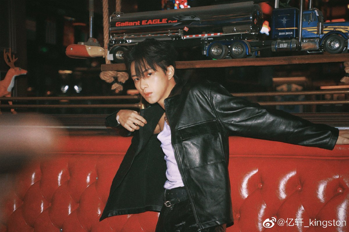 foryixuan's tweet photo. [230213]
Yixuan weibo update.

"love loading.... #2023SayLove#"

Happy Valentine's Day, long time no see 💖

#YIXUAN #亿轩 #KINGSTON https://t.co/2U0VOmDfXJ