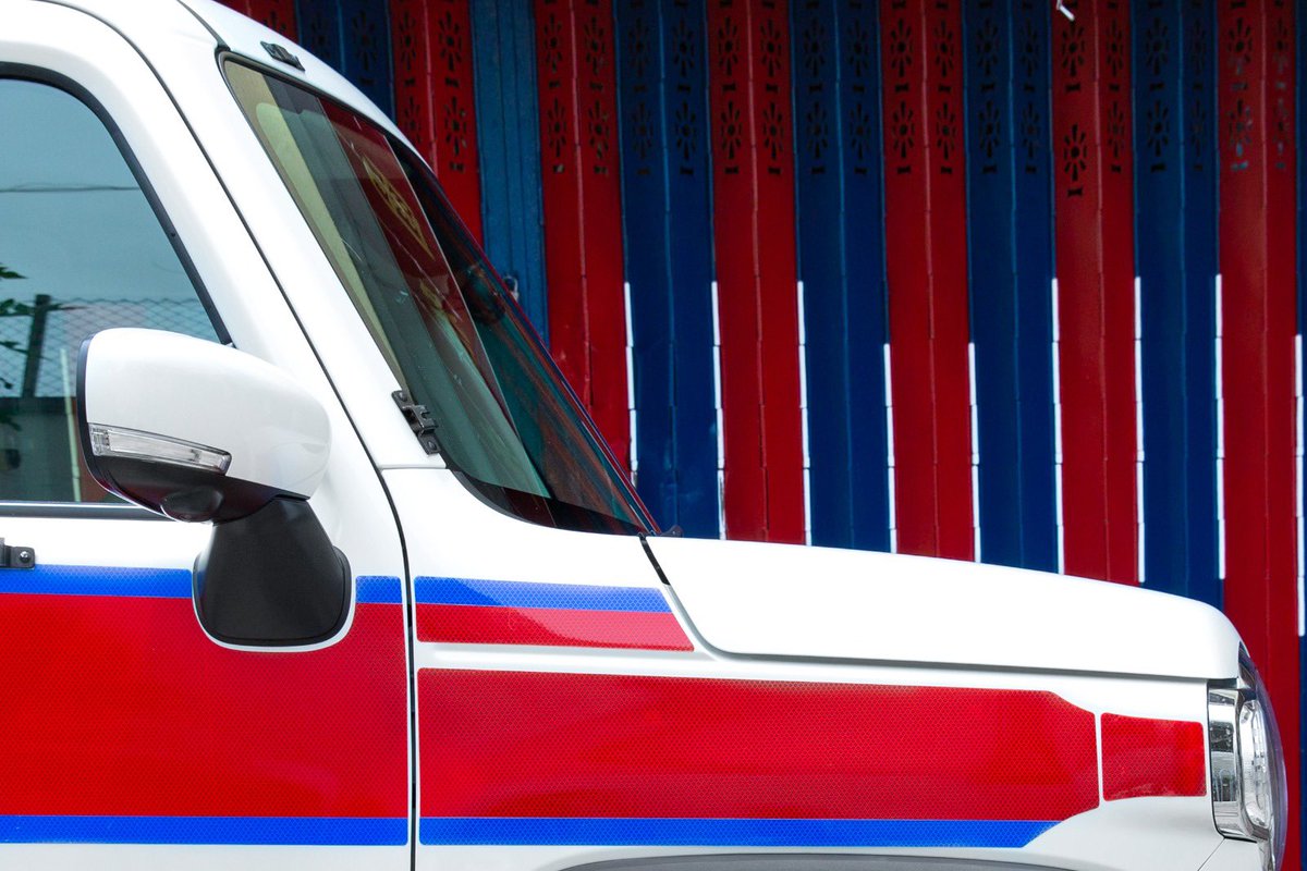 hkpoliceforce's tweet image. #HKPFootprint🚓|#LoveIsInTheAir of📍#CheungChau, giving us warm fuzzies as we patrolled along walls adorned with multihued jangling #LoveLocks💕🔒—mementos immortalising the precious bonds between all matches made in heaven. May lovebirds everywhere have a #HappyValentinesDay👼🏻💘