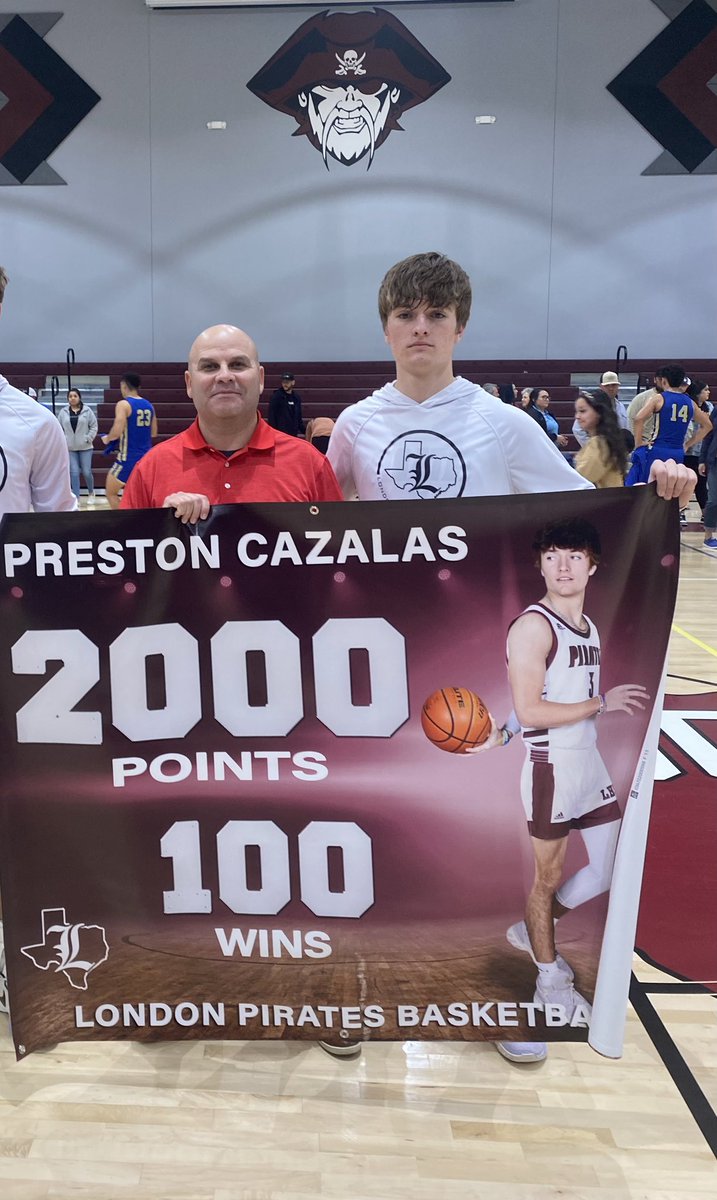 PrestonCazalas's tweet photo. Very thankful for my teammates, High-school and AAU coaches for helping me reach 2000pts, I couldn’t have done it without y’all! #2000pts @LawverRon @cclondonpirates @SABOWarhawks @reycastillo361 @DCTBasketball @ChrisThomasson7 @LarissaLiska https://t.co/MNImaAv8Gy