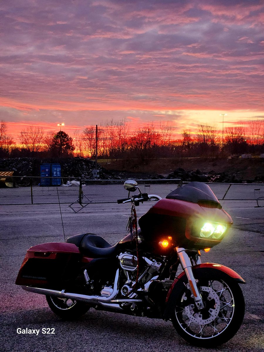 @MCR_Harley some pics throughout @TheRhodeIsland of my '21 roadglide special. #rockthecuff