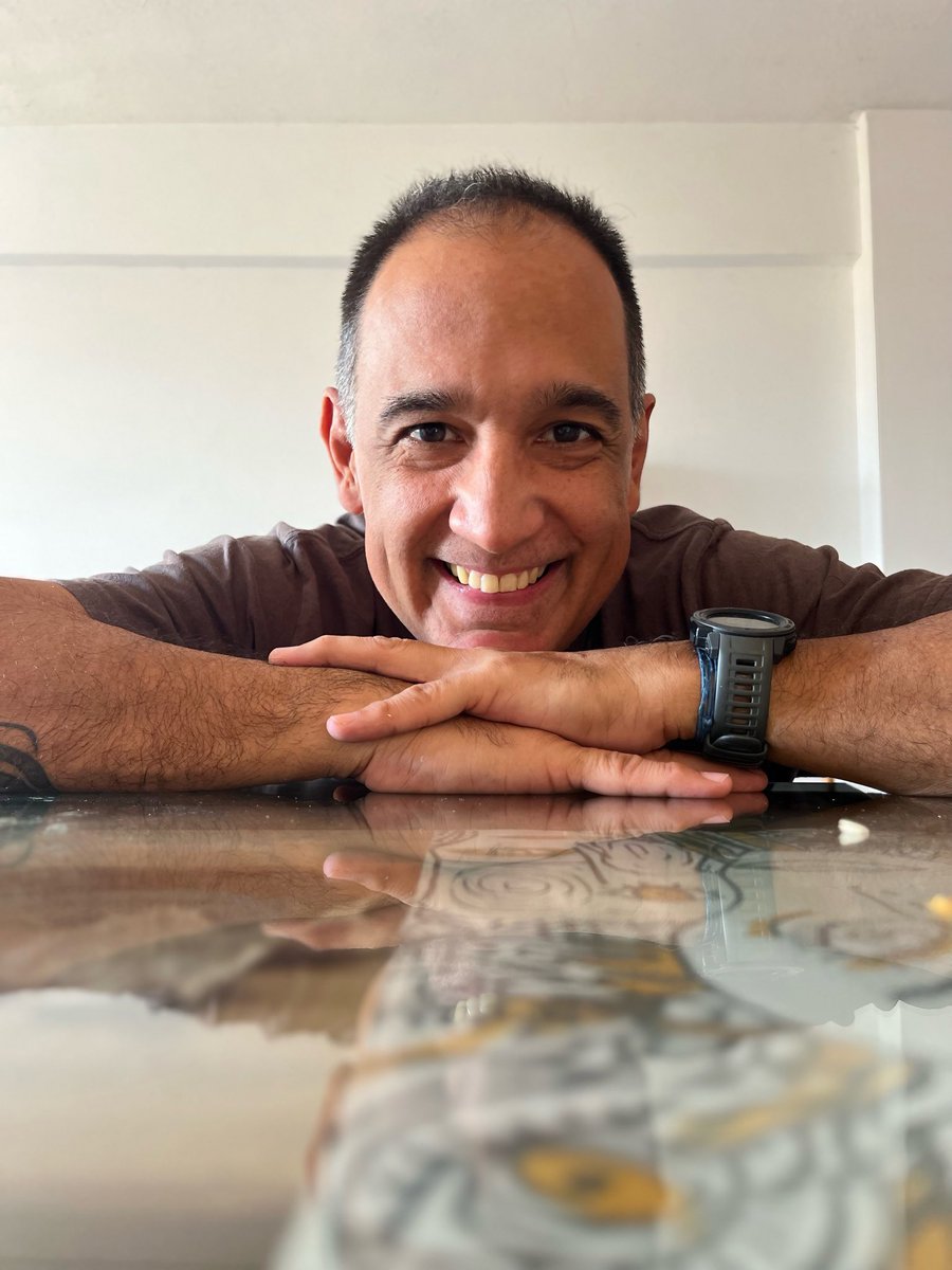 Hasta los mares más enfurecidos acogen seres que viven muy tranquilos… 

Decido sonreír como herramienta de crecimiento y superación…

¿Qué opinas de eso? ¿Qué decides?

#voluntaddesentido #superaciónpersonal #relatosdevida #sobreruedas #fuerzadevoluntad #resilienciahumana