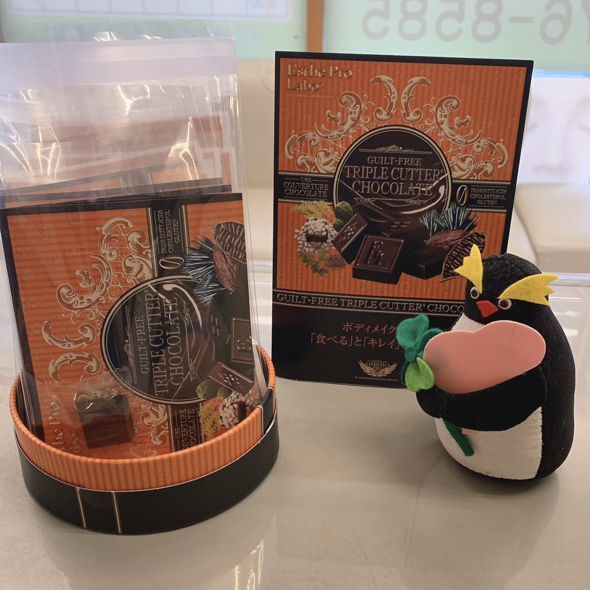 yotsuba_aoc's tweet photo. 今日はバレンタインチョコ配布してます🥰
せっかくなら体に優しいチョコを食べてください👍🏻
欲しい方は取りに来てね😁✨
 #春日部 #整骨院  #バレンタイン  #チョコ  #バレンタインデー  #ギルトフリー https://t.co/gJj8651g3F