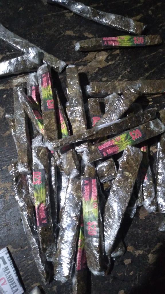 🍫🎈😀✌🏼🙌