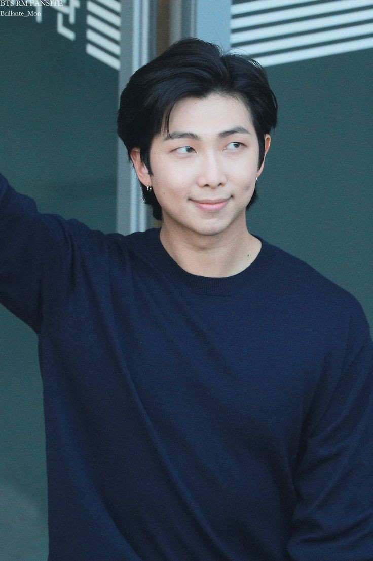 Mila_S_'s tweet photo. WE LOVE YOU RM
#KimNamjoon #RM #RM_BTS
#BestLeaderEver #WeLoveYouNamjoon #NamjoonOurPrideAndJoy
#WeLoveYouRM https://t.co/EkRUQ3J8vq