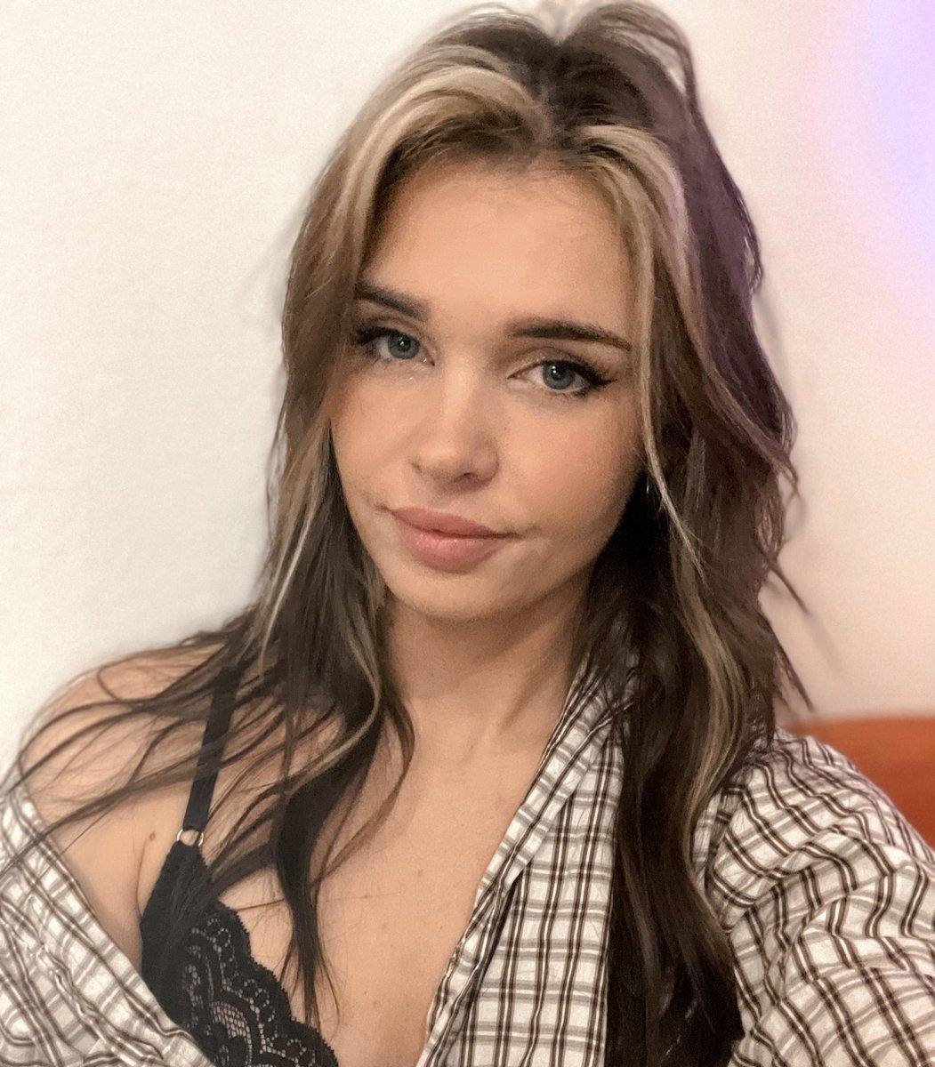 Samwitch on Twitter: “Mind if I put my face here real fast?”