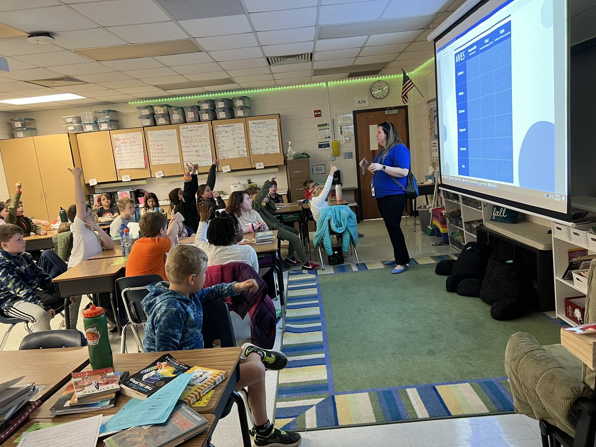 Aamar4th's tweet photo. Thank you @JillGillikinAP for coming in and reviewing school rules and procedures with us. It’s great to have a mid year refresher. Part of what makes @mvesycsd so great is our hands on admin! https://t.co/dcerRGhGhT