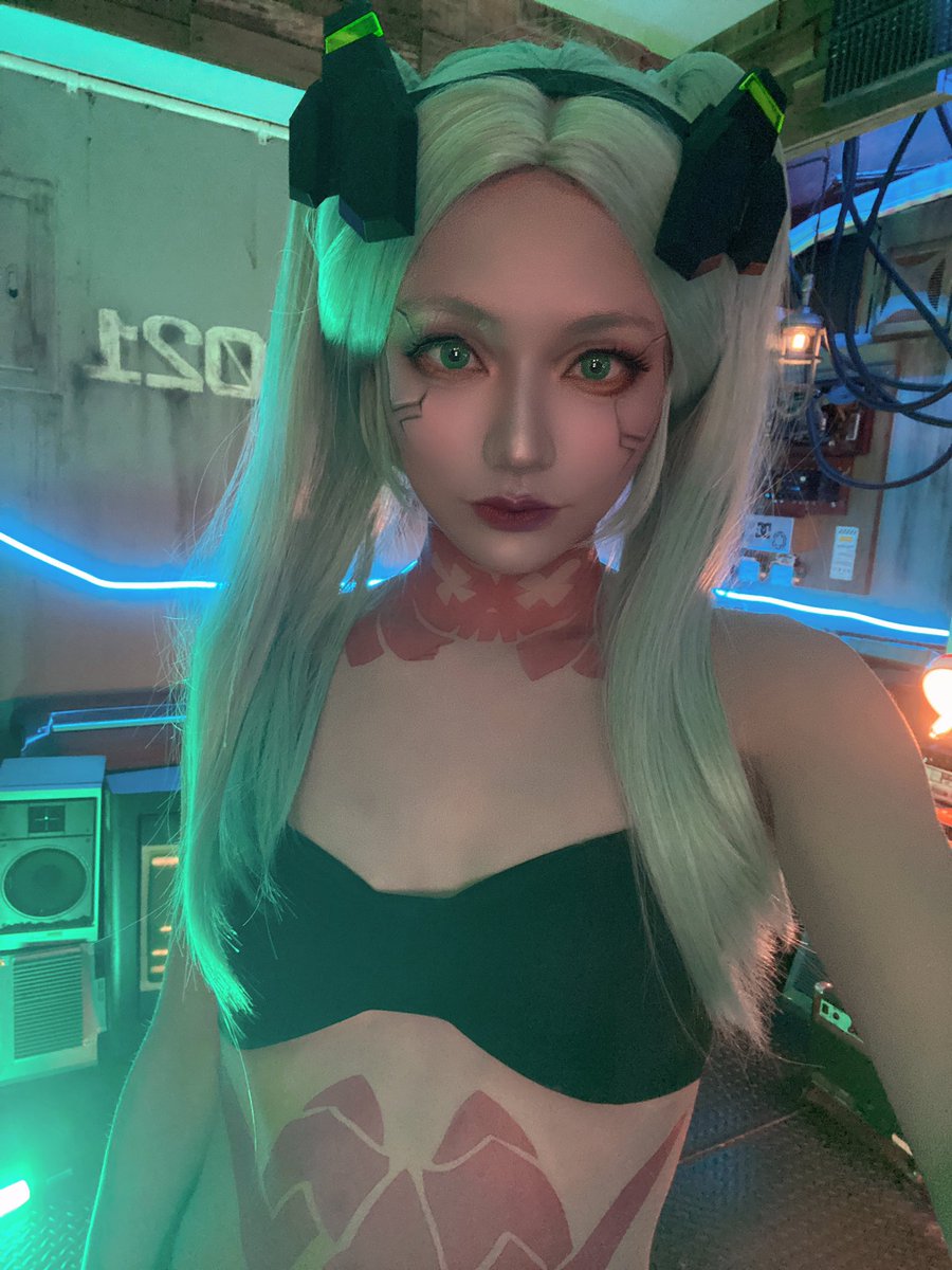 TzuHan0829's tweet photo. 情人節快樂

你們的婆是我的了❤️

#cyberpunk #電���叛客 #電馭叛客邊緣行者 #蕾貝卡 #cyberpunkrebecca #cyberpunk2077 #cosplay #cyberpunkedgerunners https://t.co/XQ8nb4UIHM