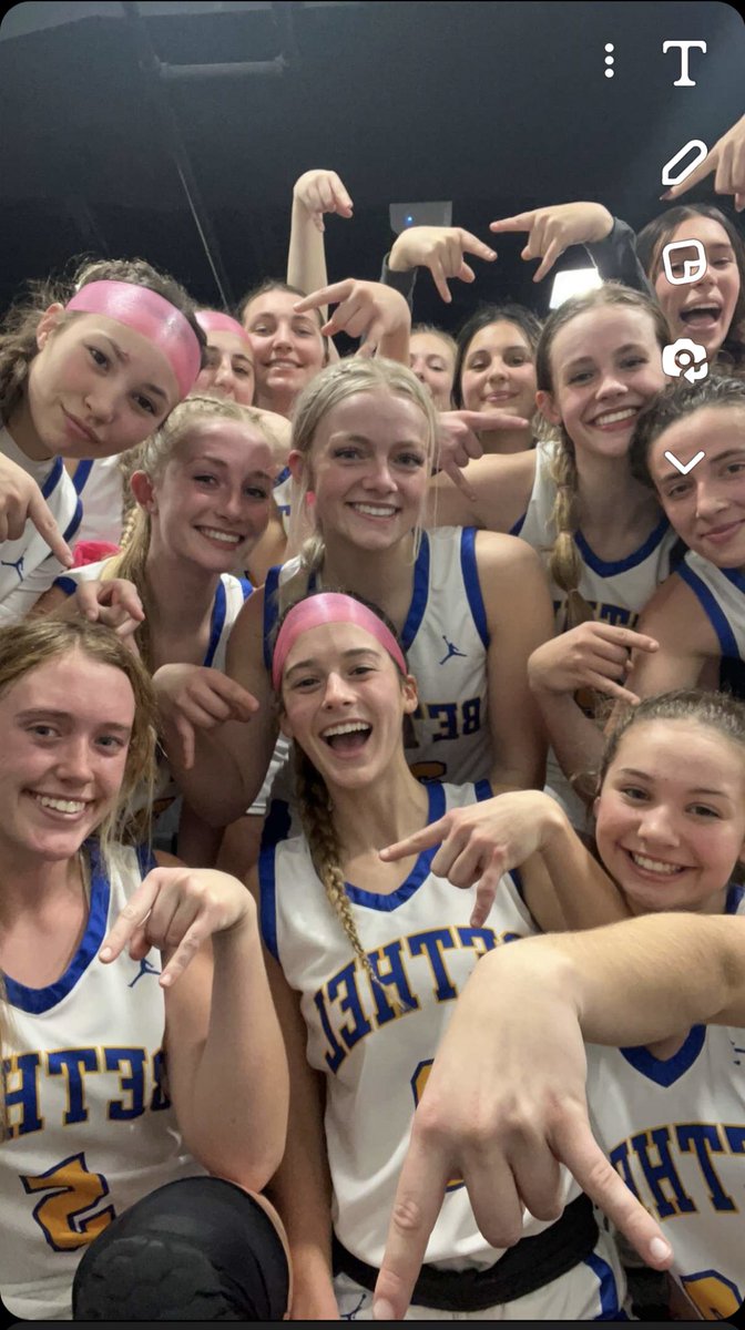 brooklynduff05's tweet photo. Conference champs!!✅ @bethel_wildcats https://t.co/mUNDW5vRo6