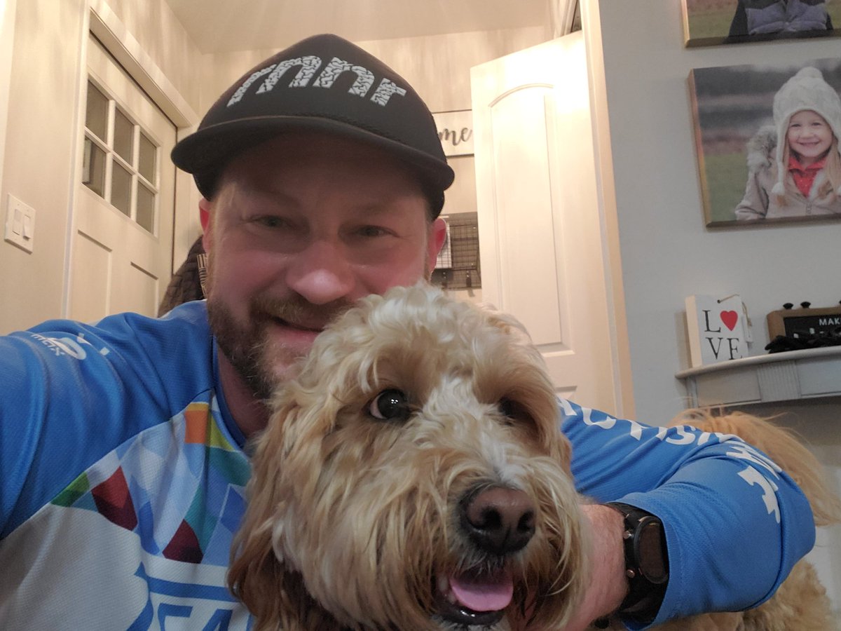 MikeREarnshaw's tweet photo. Day 1 of my Indy Mini 1/2 Marathon Training! 3 miles with Ruby!
#EduCultureCookbook #fitleaders #running #runner #runners #marathon #marathontraining #athleticcheckin @AthleticBrewing https://t.co/JfgVVPBvDV
