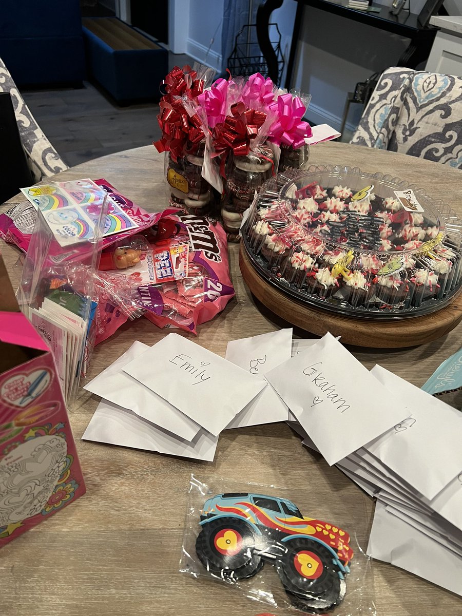 Any other parents spending their evening writing valentines to their kids friends and teachers? 🤷🏻‍♀️😳 #ValentineDay