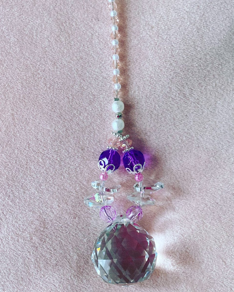 Sanationao's tweet photo. 注文の商品✨
可愛い大人女子のイメージで作らせていただ��ました✨
#サンキャッチャー
#ハンドメイド https://t.co/9axr4lsJSJ