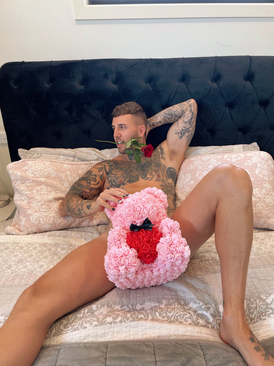 CJ_doble's tweet photo. Happy V day lovers 🌹❤️‍🔥 https://t.co/Go4ste0ueX