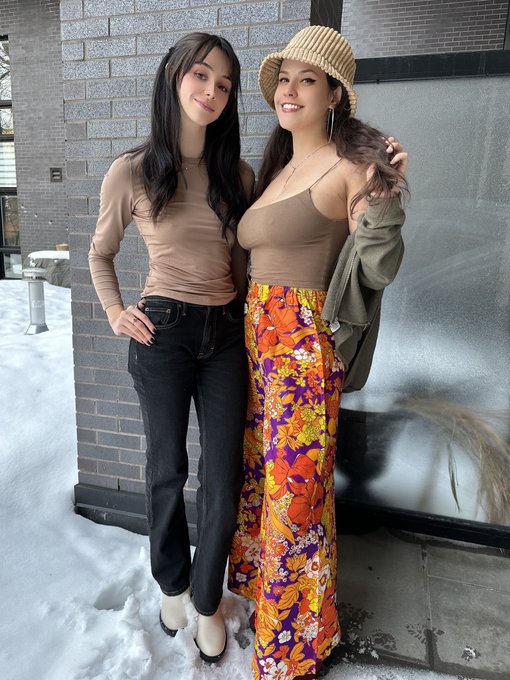 me and lilah tamed a wild cock today are you proud https://t.co/IelGdMrpH5