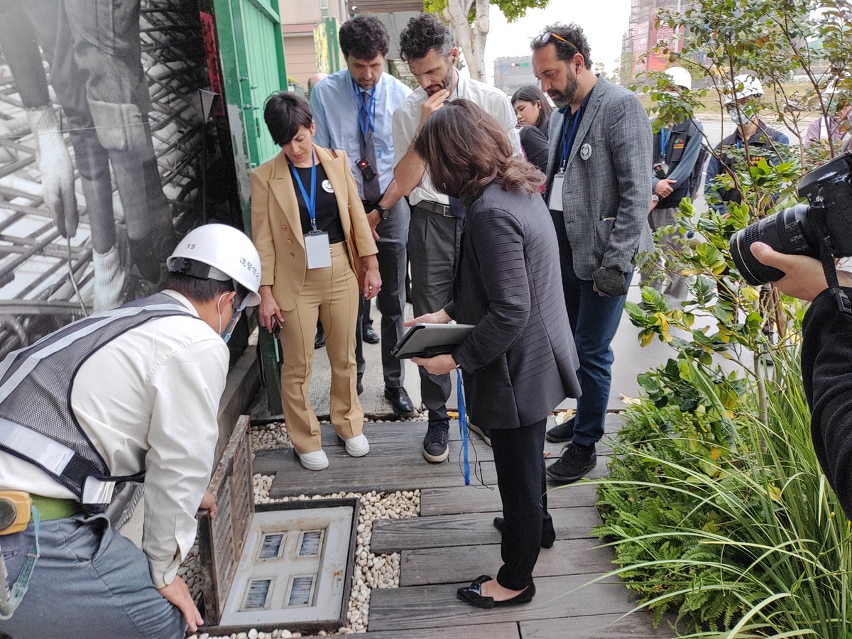 Led by the Mayor of Prato, the delegates began the study visit in Taichung to develop further avenues for concrete cooperation actions. With an action packed first day at Maple Garden, Heart Valley, and Aizhen Mansion, the cities are excited for the remaining days left!