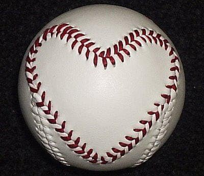 baseballinpix's tweet photo. Happy Valentines Day❤️⚾️❤️ https://t.co/hXtg2M5EVT